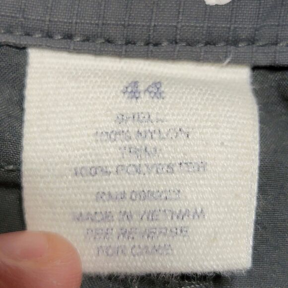 Magellan Outdoors Dark Grey Shorts - Size 44 - Picture 6 of 6